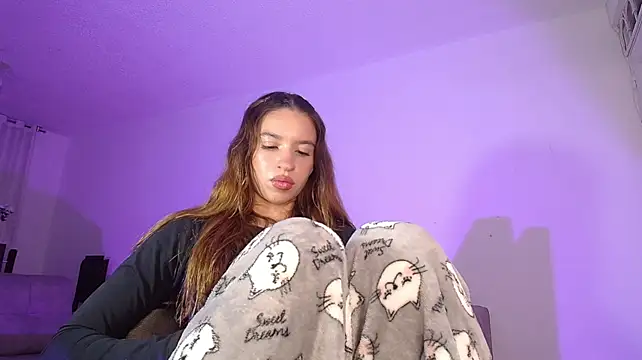 sara_lee01 Adlı Modelin Canlı XXX Sohbeti