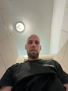 XXX chat uživo modela Oliver_outside