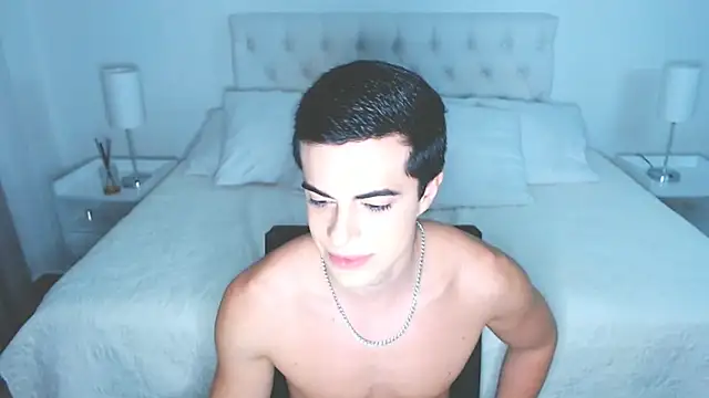 mr_hunterx élő XXX-chatje