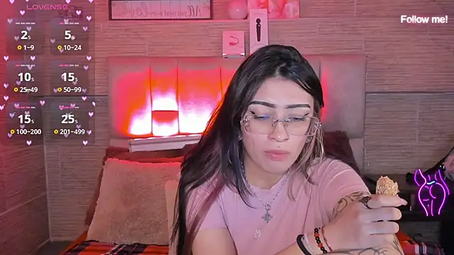 mia_devine_ élő XXX-chatje