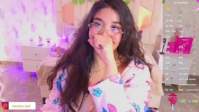 MARIANA_TAY1: онлайн-секс-чат