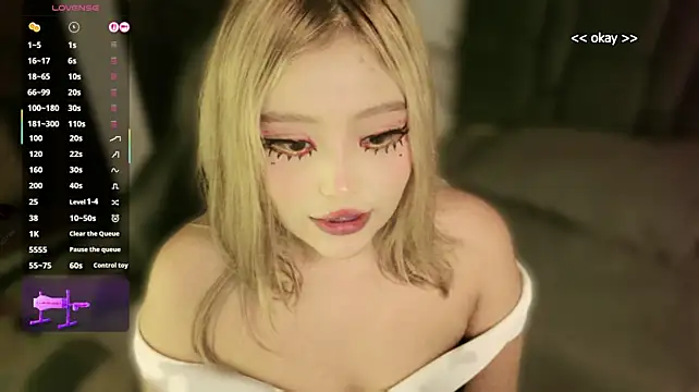 Teen_sofia_'s Live Chat Room