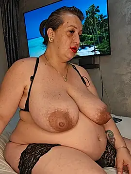AvaSquirtMilfのウェブカメラショー