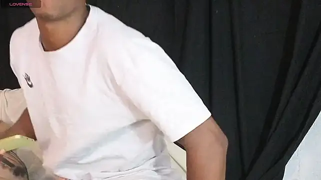 צ'אט XXX בשידור חי של kimandyuk1