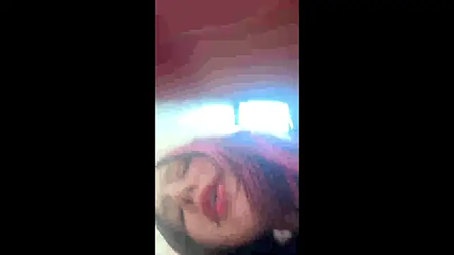 IronicBuckle Show in webcam