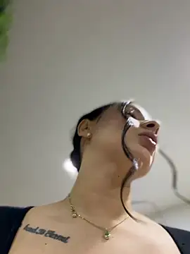 دردشة AlisonFenty الجنسية المباشرة