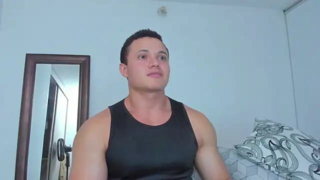 XXX chat uživo modela KingLevi01