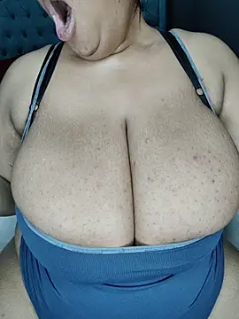 ChubbyTits28: απευθείας συνομιλία ΧΧΧ