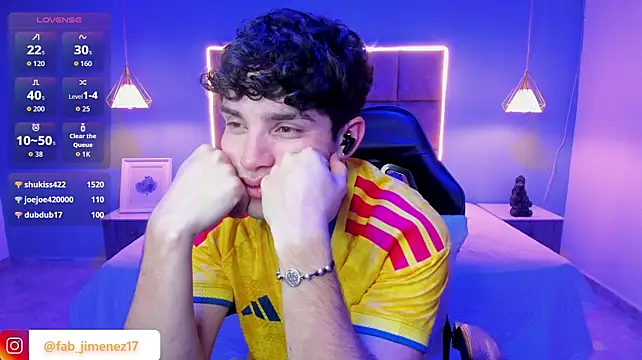AlejooTwink élő XXX-chatje