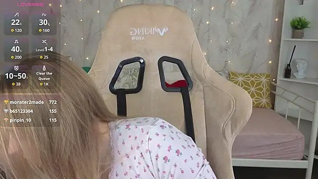 Онлайн чат XXX Shy_Polly