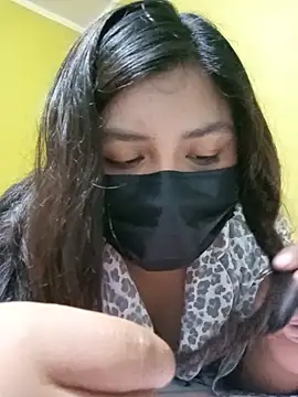 Show modela MIGAJERA_20 na web-kameri
