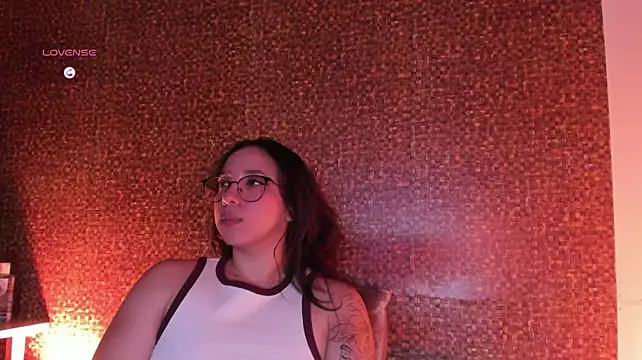 XXX chat uživo modela Apartment28