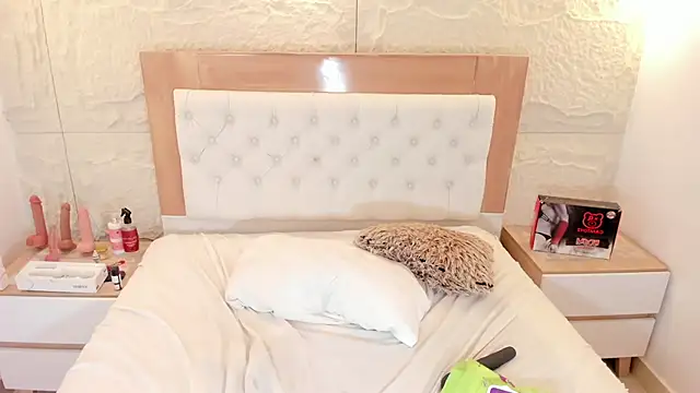 NINAMARTINS 라이브 XXX 채팅