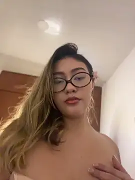 giaa_ Show in webcam