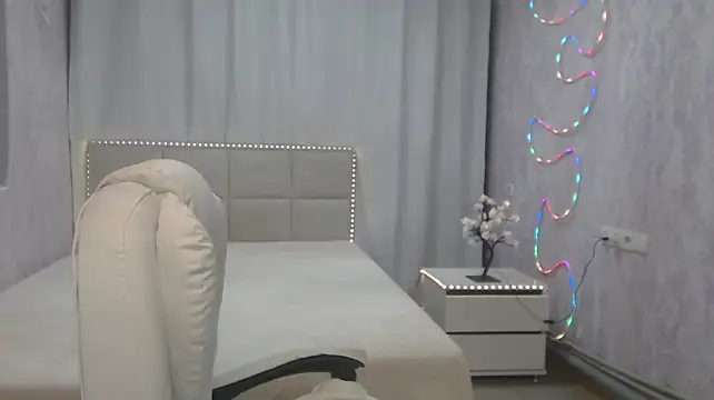 KaraCriegs' Live XXX Chat