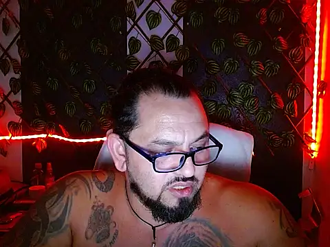 mr_wolf46 élő XXX-chatje
