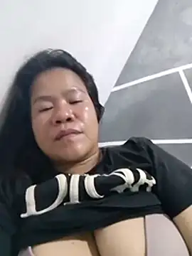 Webkamerová show AsianbouncieGIRL