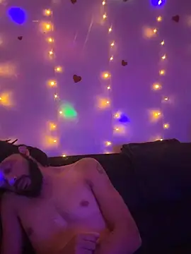 magic_man1085 élő XXX-chatje