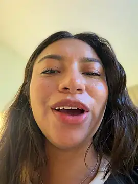 CocoaGigiMuse's Live XXX Chat