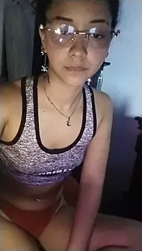 MIlan333X 라이브 XXX 채팅
