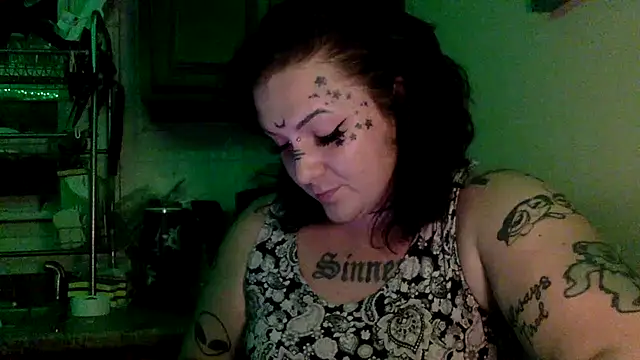 CurvyTrans2002n Live XXX chat