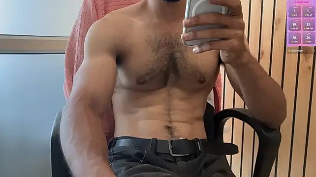 DevilsFavoriteBoy's Live XXX Chat