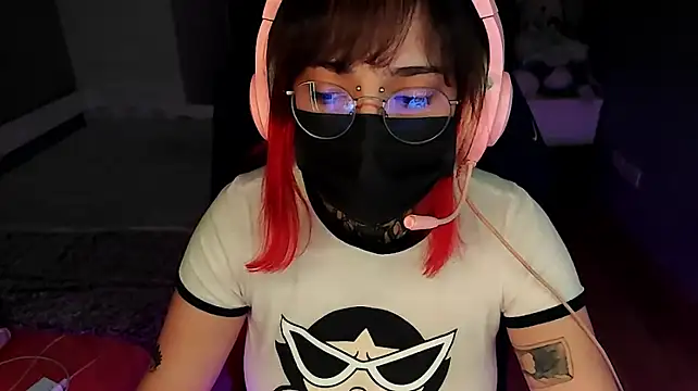 Show de Lucyiy_ na webcam