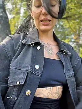 MeekyRich's Live XXX Chat