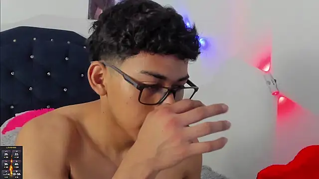 הופעת וובקאם של Robert__Zan