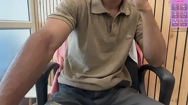 DevilsFavoriteBoy's Live XXX Chat