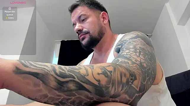 دردشة musclemonster31 الجنسية المباشرة