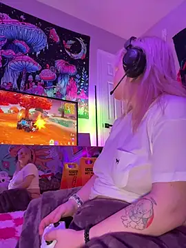 Cutiepiespanks' Live XXX Chat