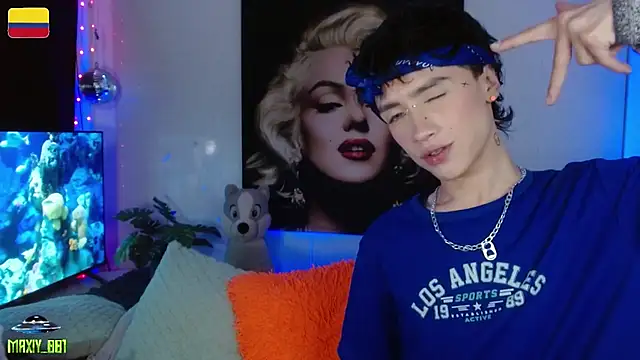 maxiy_001's Live XXX Chat