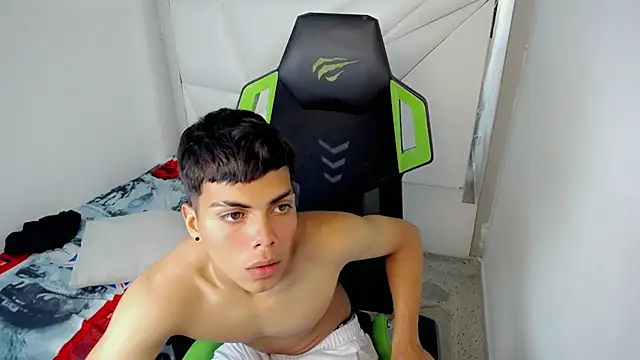 RyanFlirty Chat XXX live