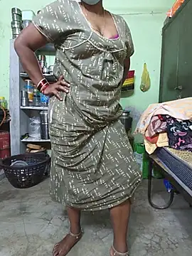 Tamilselviroja- Chat XXX live