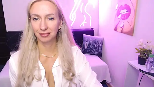 Cute_Smile_Shy XXX чат на живо