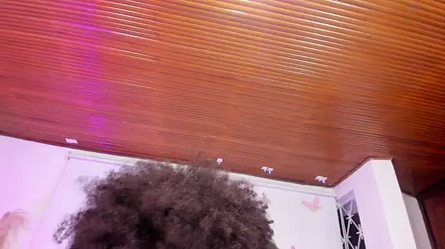 NaomiSaenz_ Webcam Show