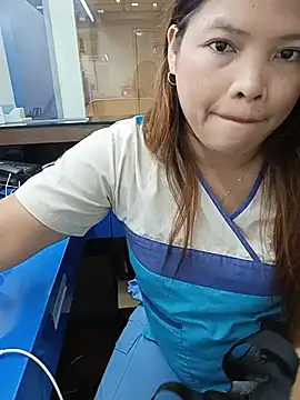 XXX chat uživo modela Wild_OfficeGirl_Margarett