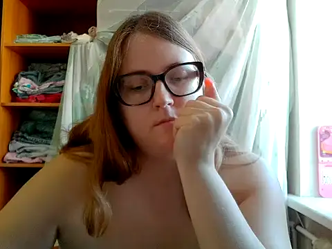 DesireMelissa élő XXX-chatje