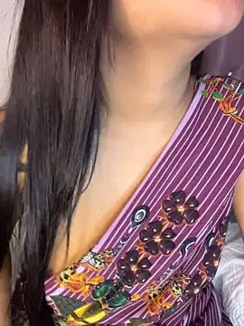 shara_queen1 Adlı Modelin Canlı XXX Sohbeti