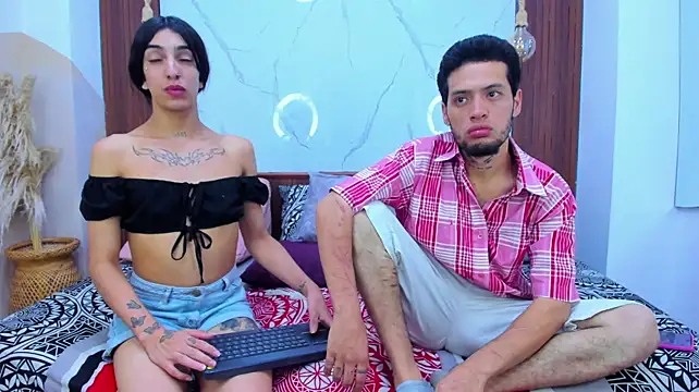 Loversinfire2's Live XXX Chat