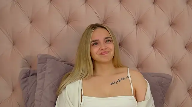 צ'אט XXX בשידור חי של AnitaVenture