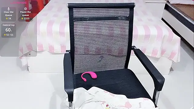 Chat +18 de miaomiao-99 ao vivo