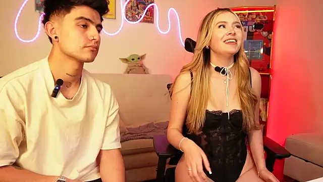 tommy_and_sophie Adlı Modelin Web Kamerası Şovu