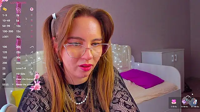 Milly_Mills' Live XXX Chat