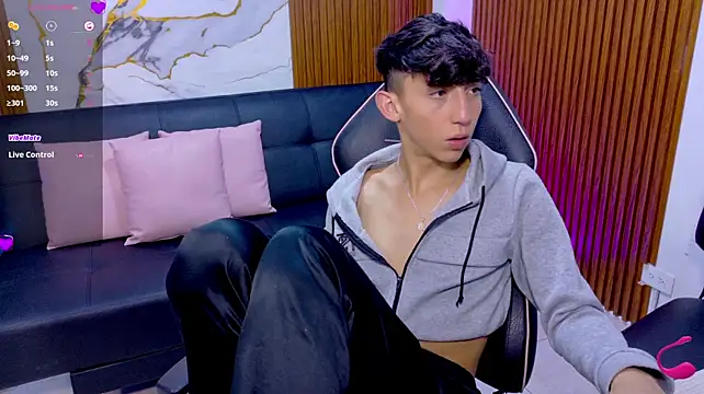 ETHANN_TAY1's Live XXX Chat