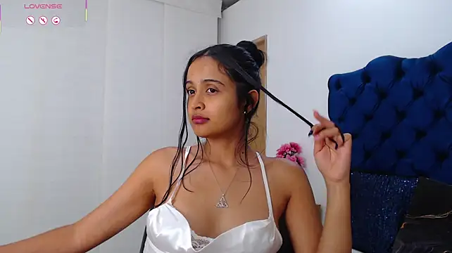 Lili666_ লাইভ XXX চ্যাট