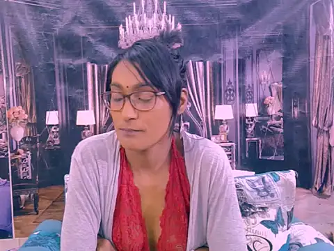 Chat XXX en directo de IndianRebel4u2Luv
