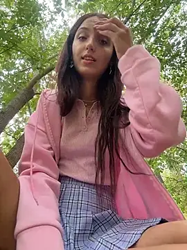 دردشة DollyTall الجنسية المباشرة