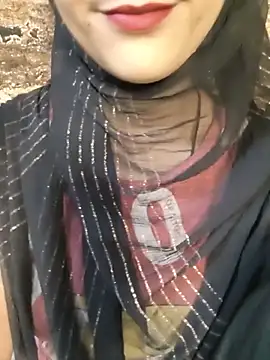 Indian-Aleena Adlı Modelin Canlı XXX Sohbeti